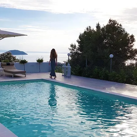 Villa Sithonian